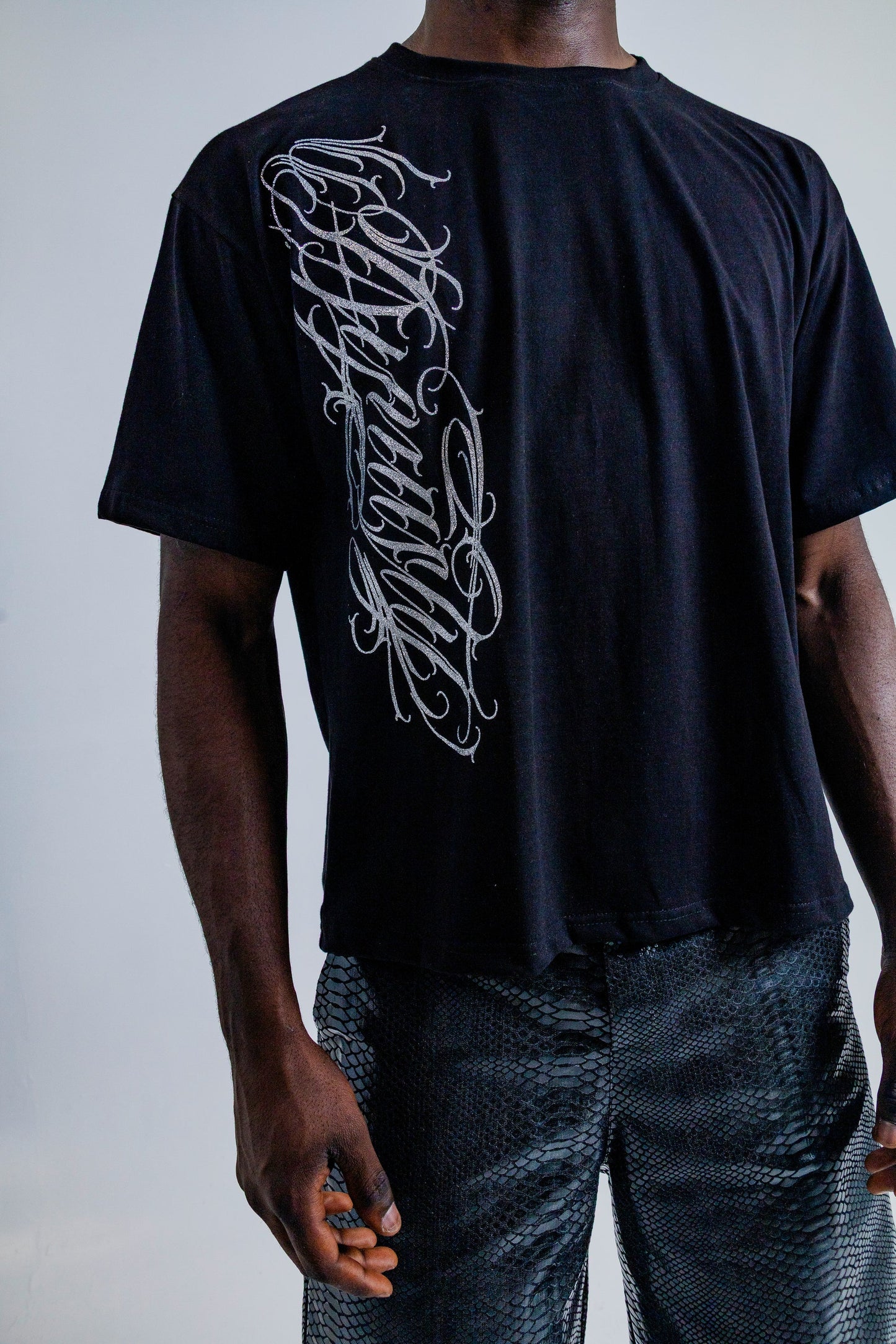 Dynasty Crystal Script Tee Black