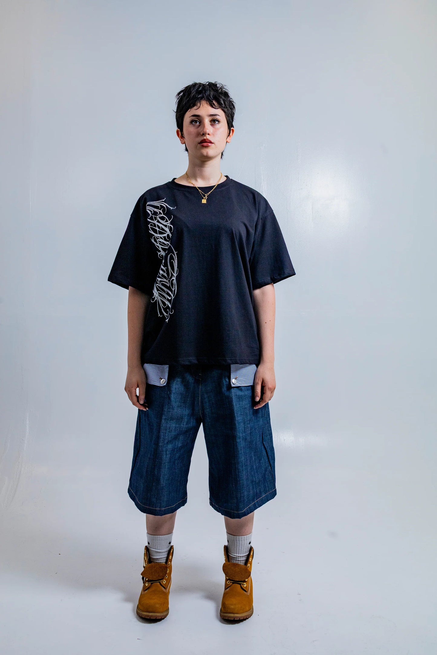 Dynasty Crystal Script Tee Black