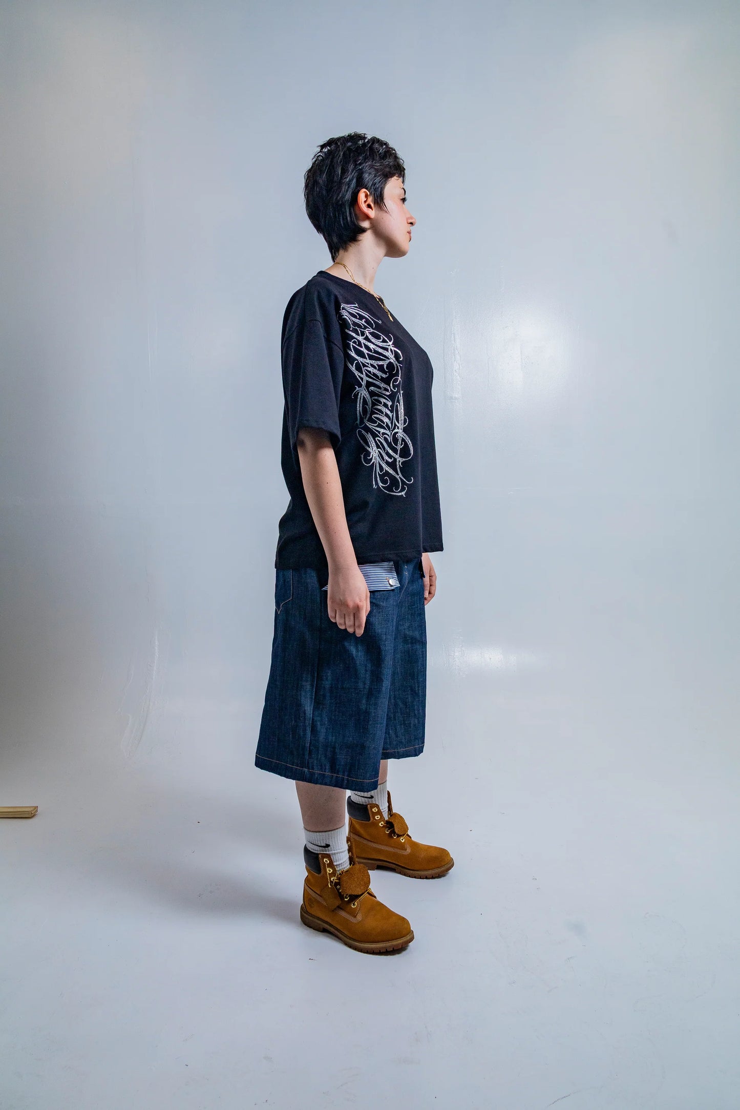 Dynasty Crystal Script Tee Black