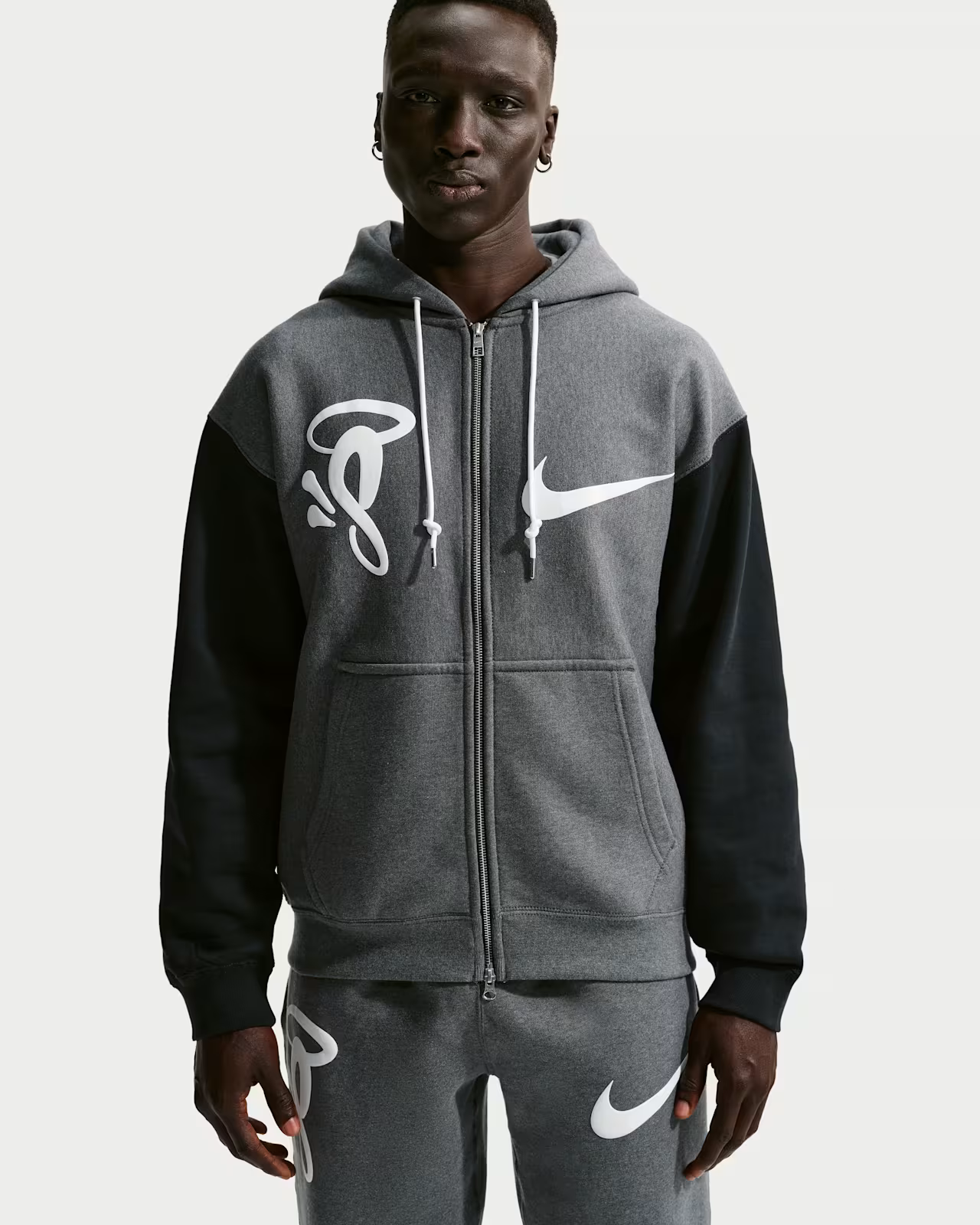 Nike Solo Swoosh x Syna Felpa in fleece con cappuccio